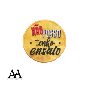 Não posso. Tenho ensaio