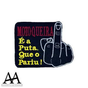 Motoqueira. É a P*ta que o pariu!
