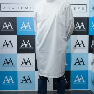 Bata de Laboratório abotoada atrás (modelo Homem)